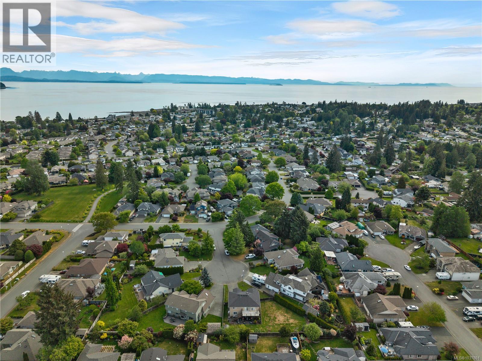 658 Windsor Pl, Campbell River