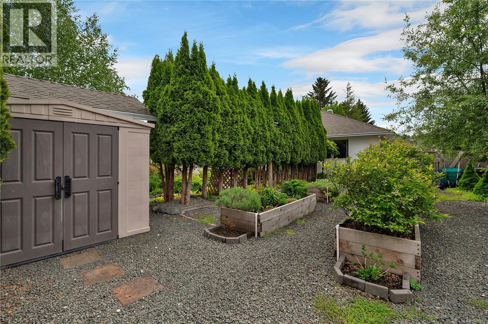 658 Windsor Pl, Campbell River
