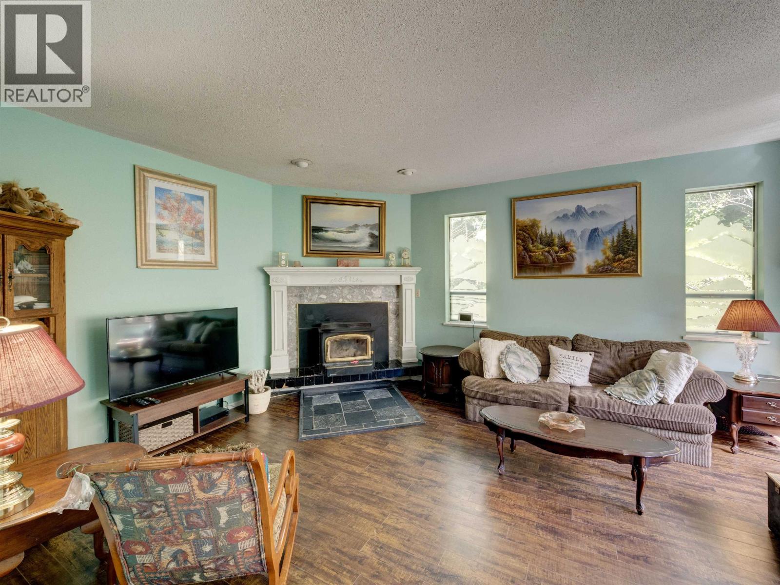 6279-6283 SECHELT INLET ROAD, Sechelt