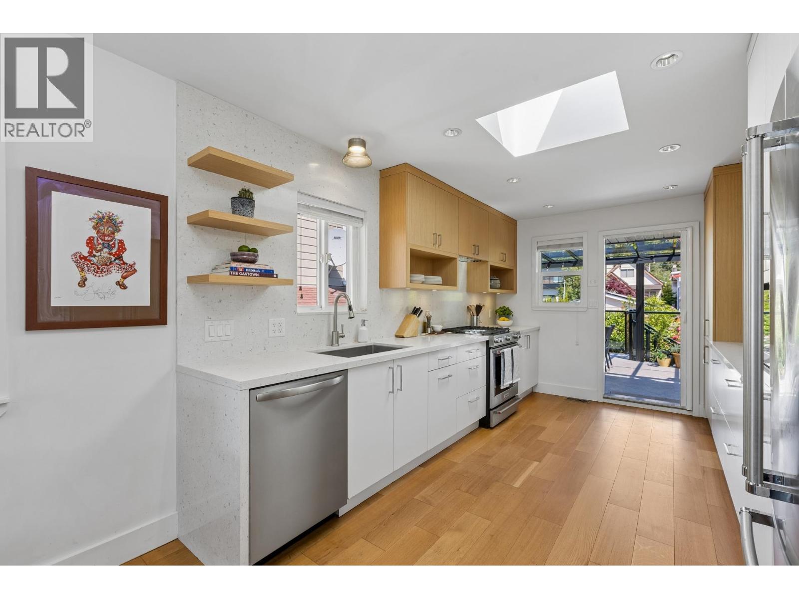 316 W 21ST STREET — main photo