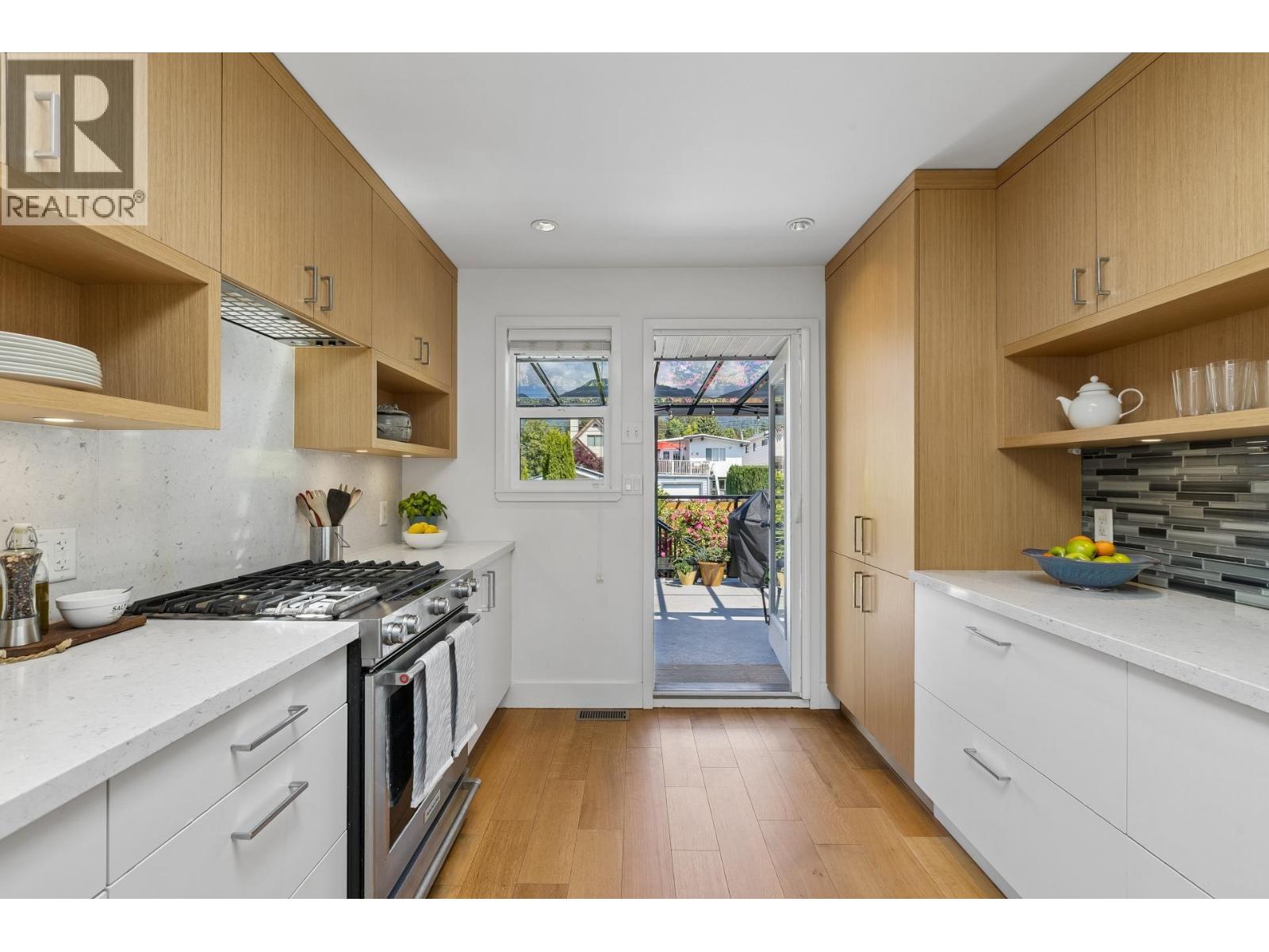 316 W 21ST STREET, North Vancouver