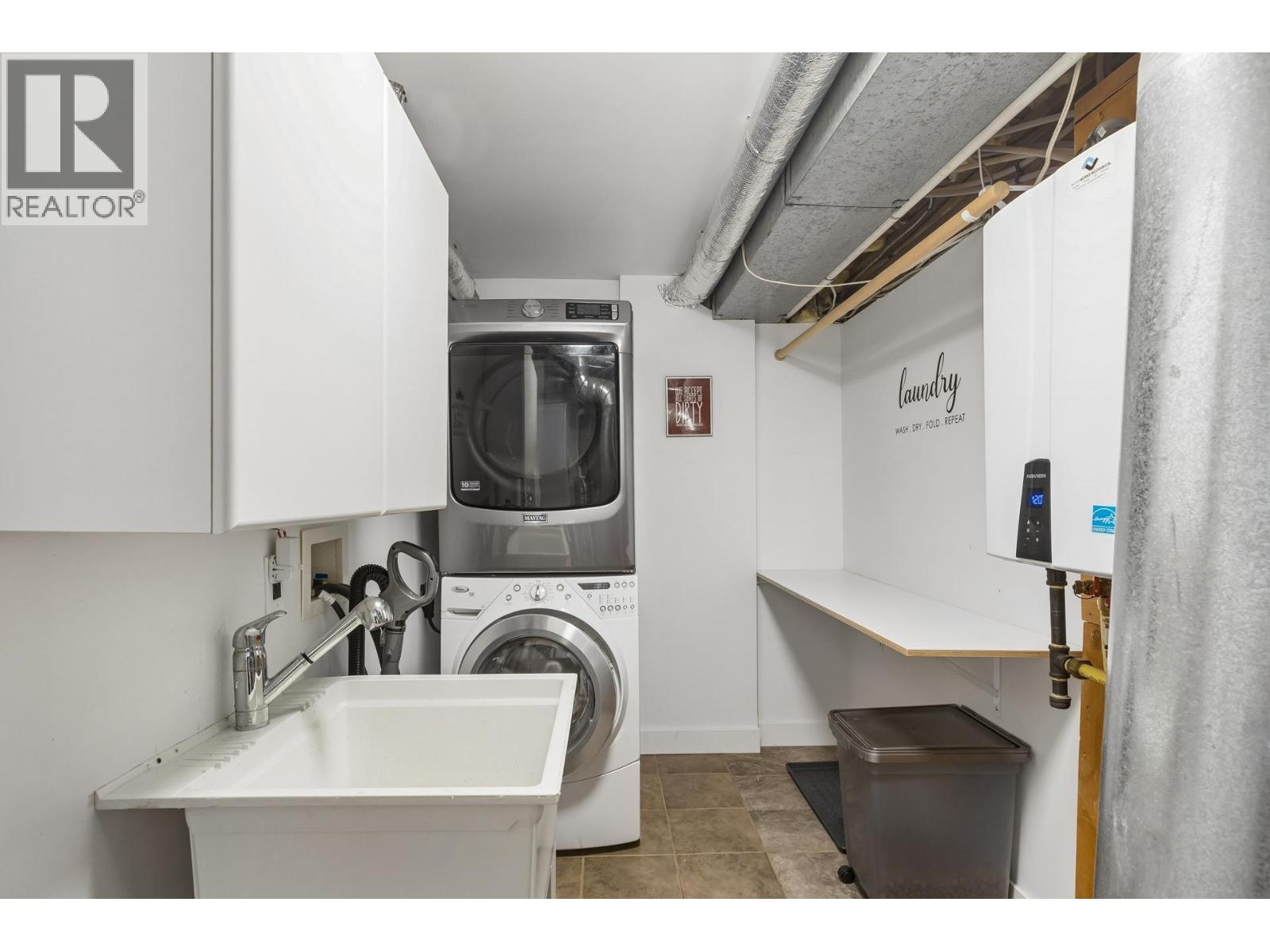 316 W 21ST STREET, North Vancouver
