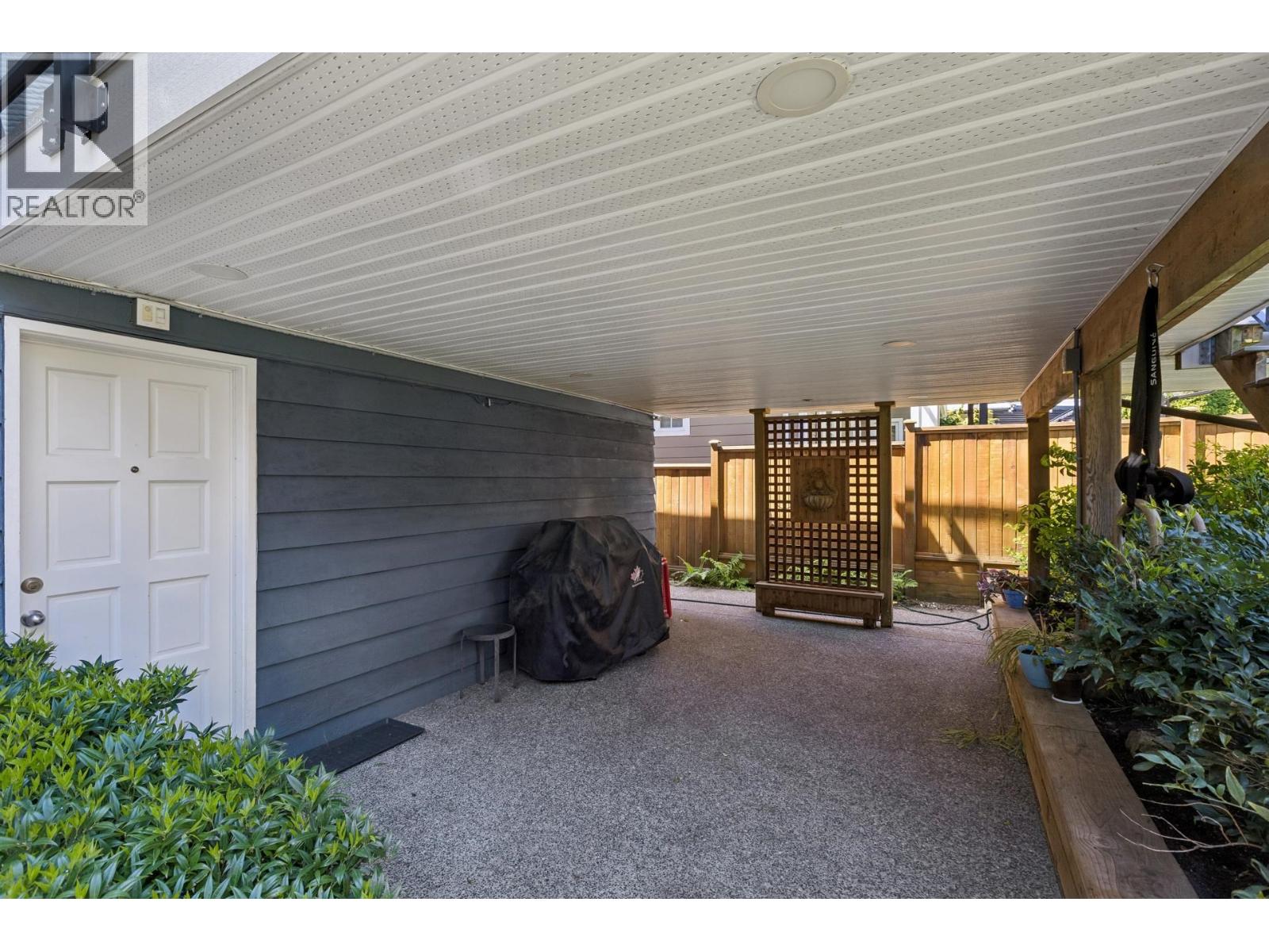 316 W 21ST STREET, North Vancouver
