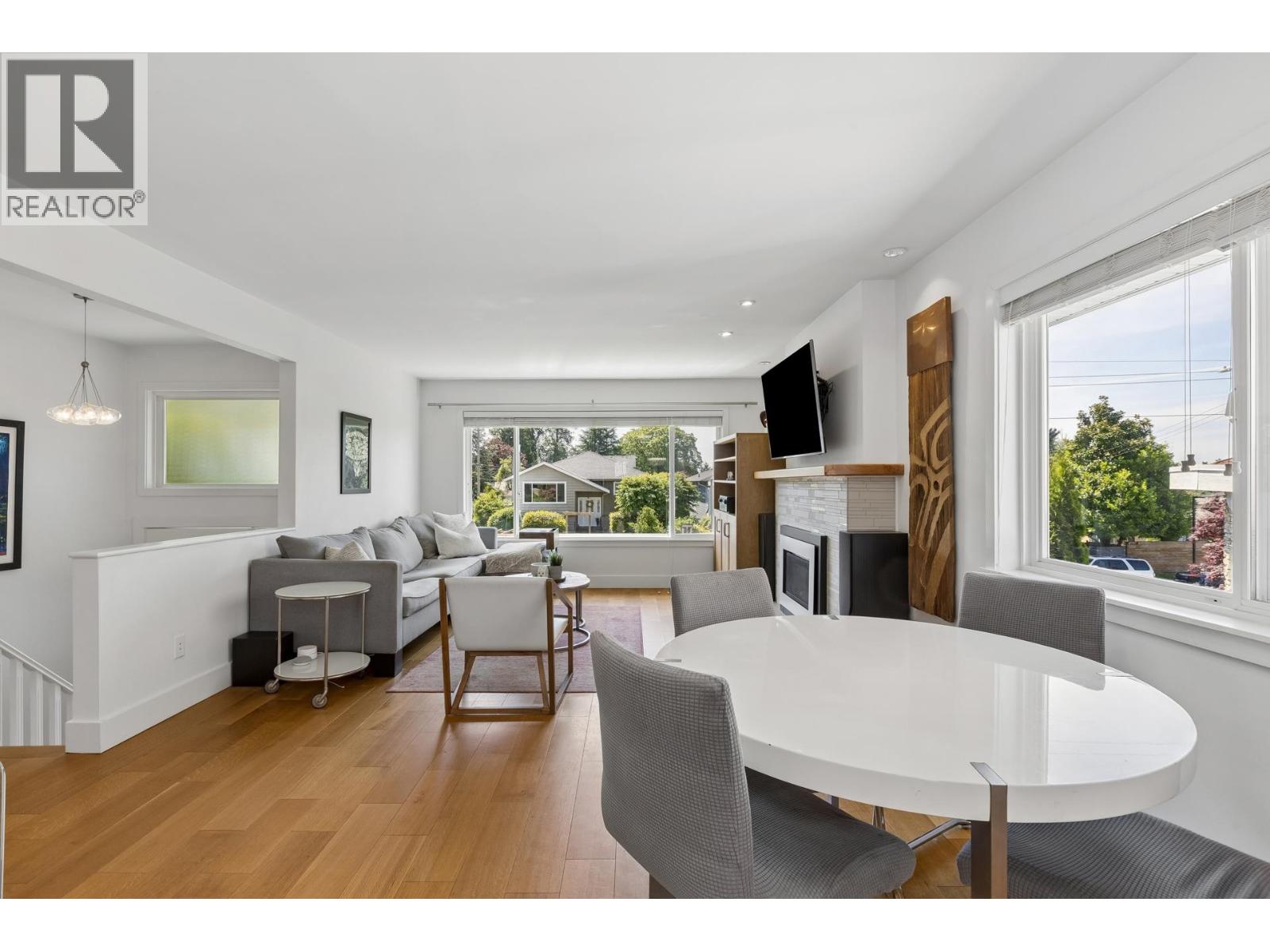 316 W 21ST STREET, North Vancouver