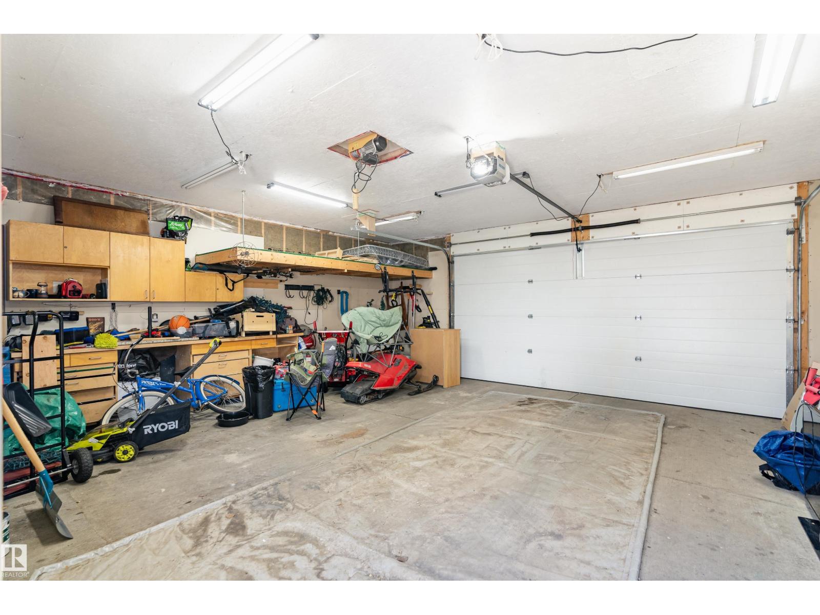 141 BRIDGEPORT BV — photo 42