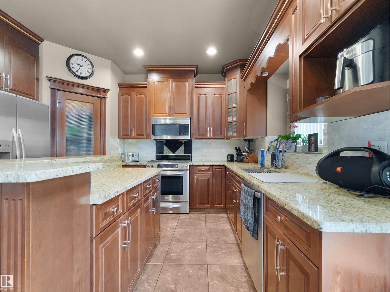 1511 69 ST SW - 36