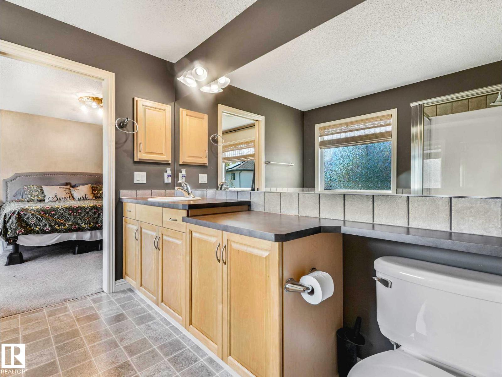 125 ERIN RIDGE DR - 38