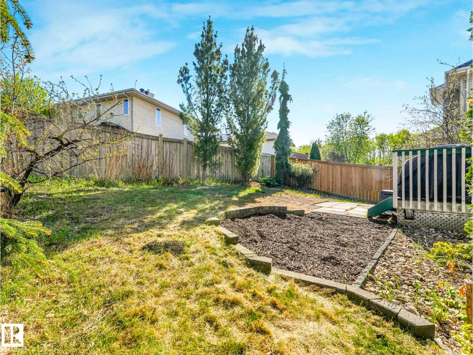125 ERIN RIDGE DR - 54