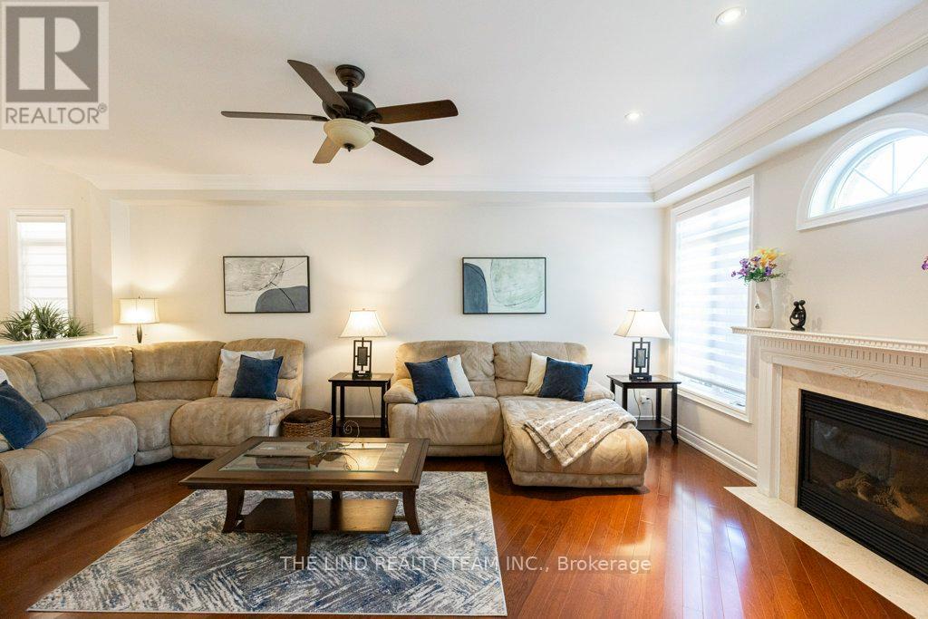 59 STONECLIFFE CRESCENT - 8