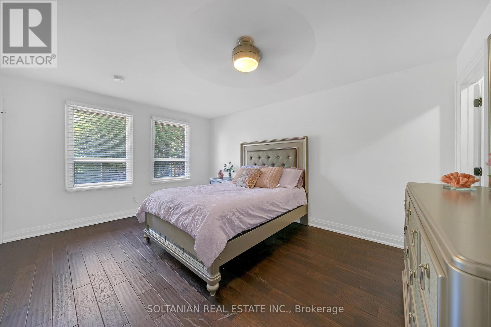 12 DORIAN PLACE - 20