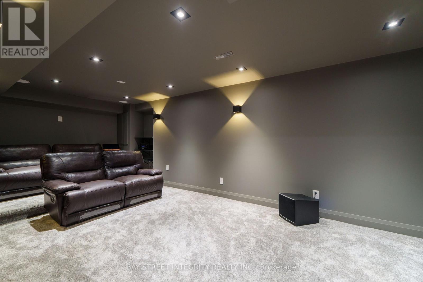 2247 RODICK ROAD - 23