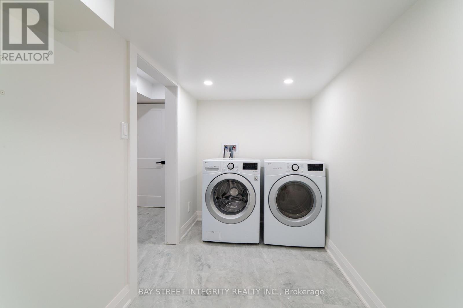 2247 RODICK ROAD - 25