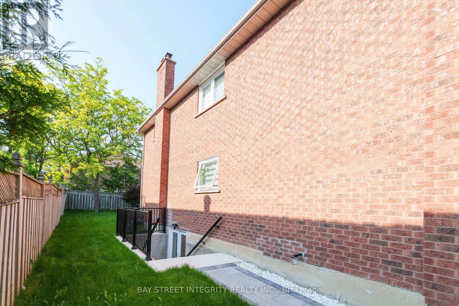 2247 RODICK ROAD - 28