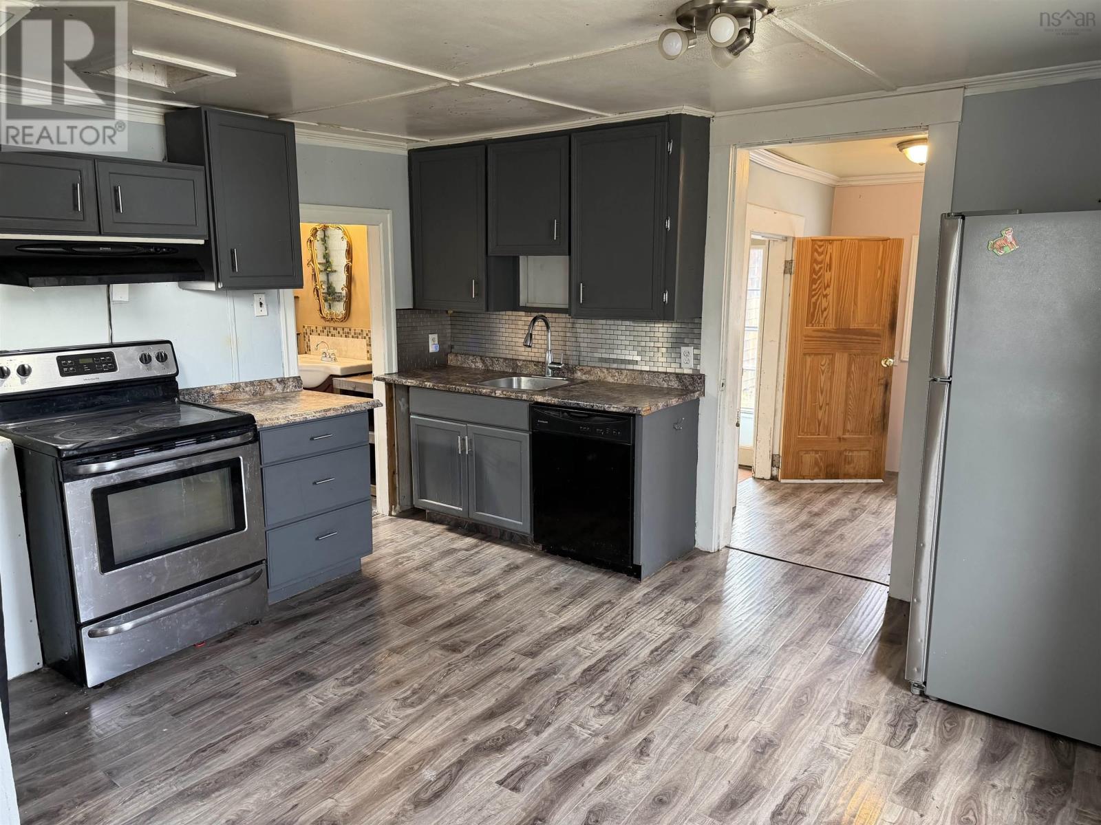 2149 Cowan Street - 5