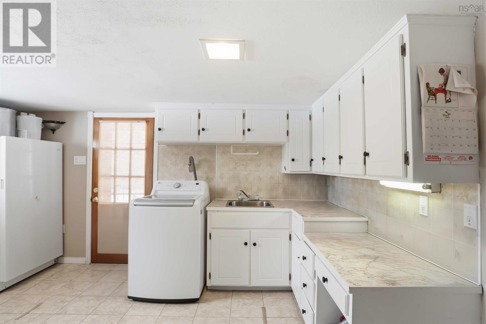 33 Henshaw Drive - 22
