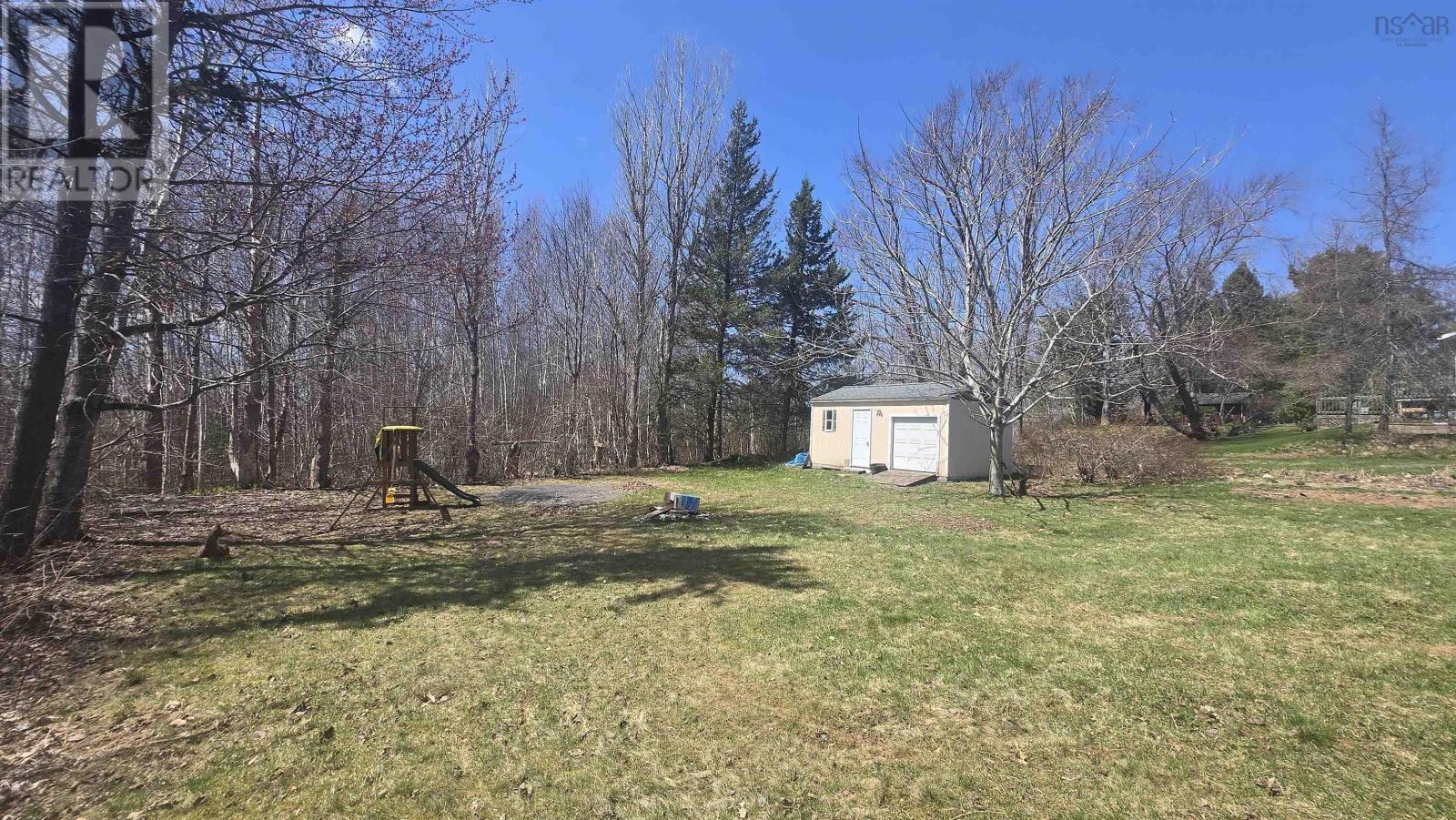 33 Henshaw Drive - 34