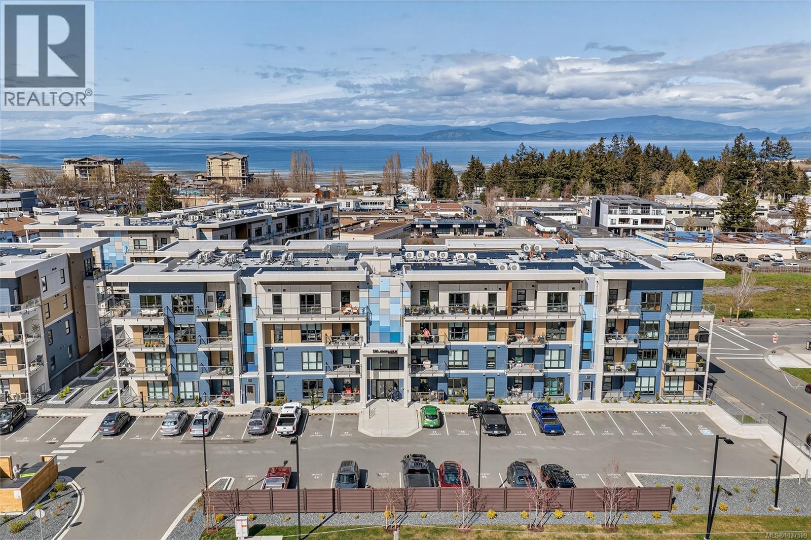 202 120 Jensen Ave E, Parksville