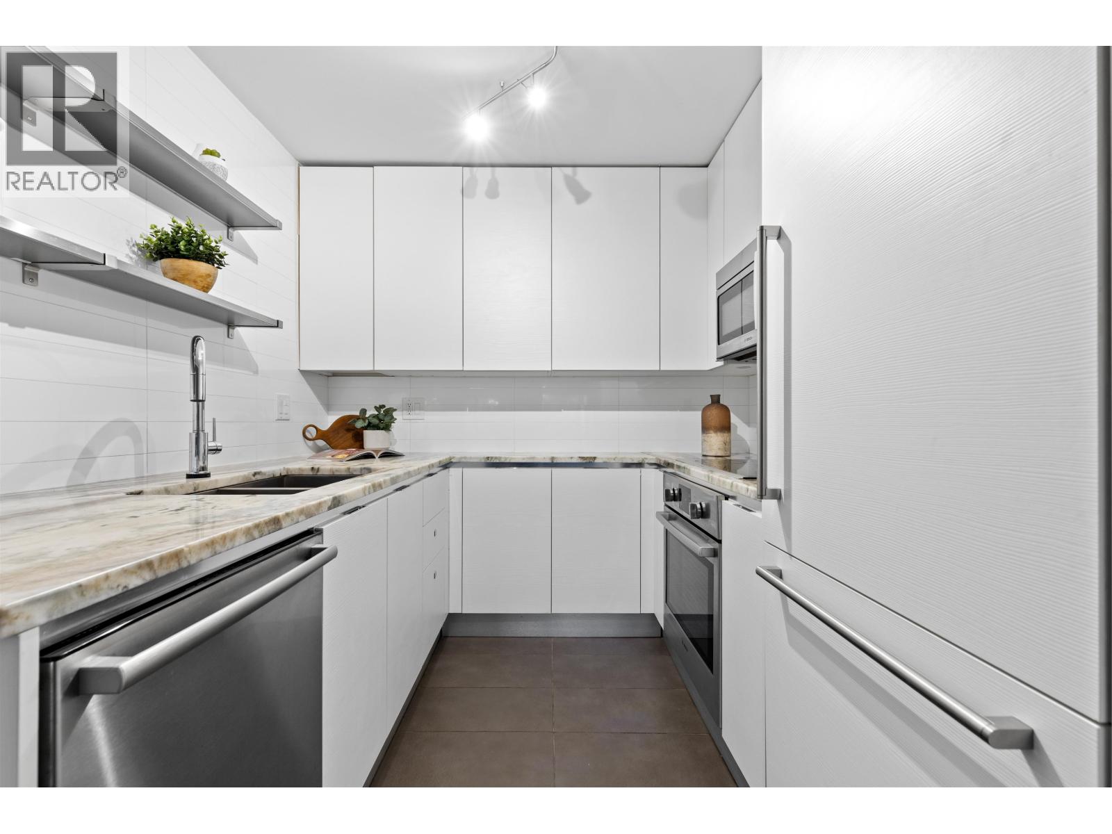 #340-8500 ACKROYD Road, Richmond