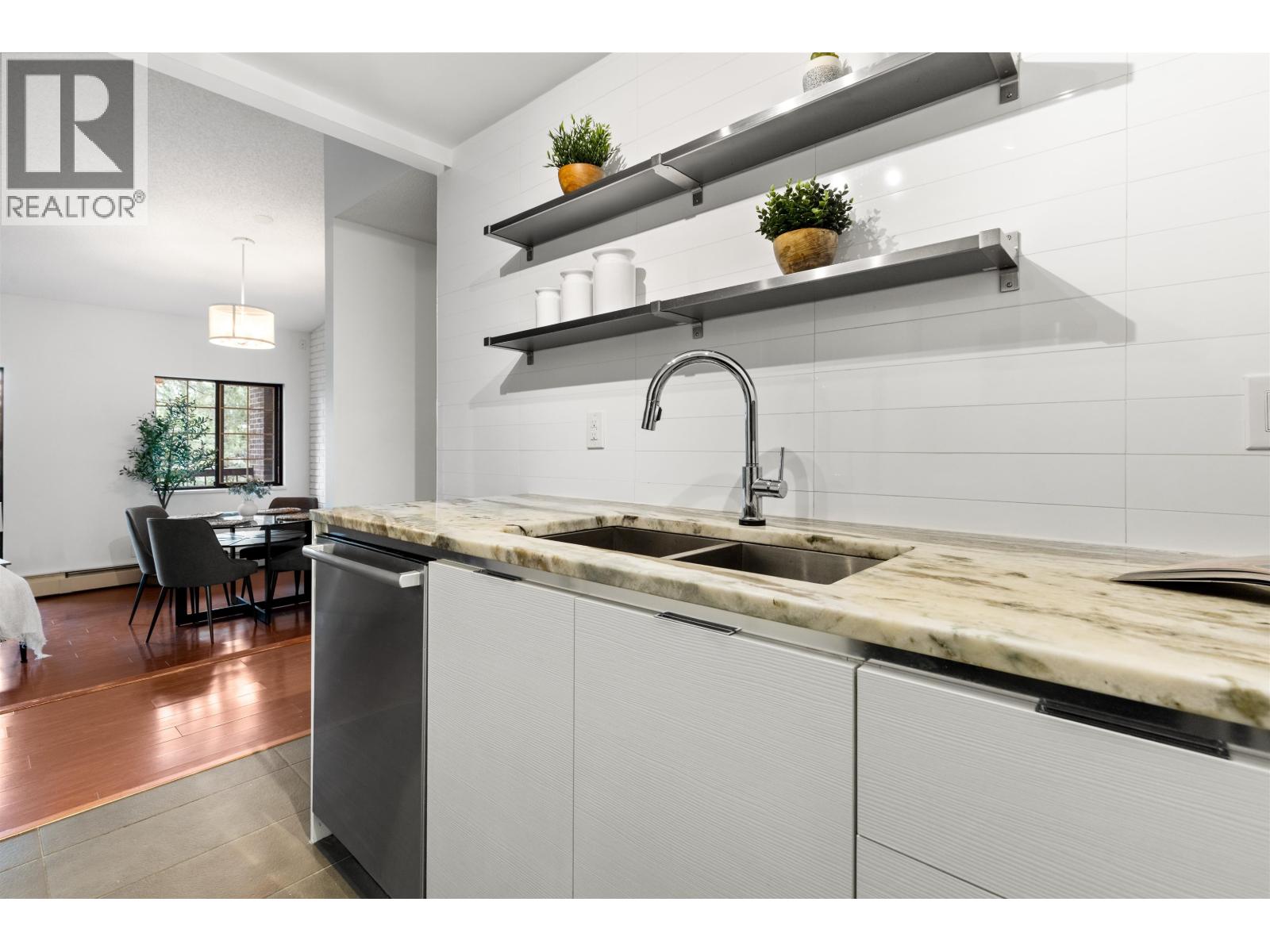#340-8500 ACKROYD Road, Richmond