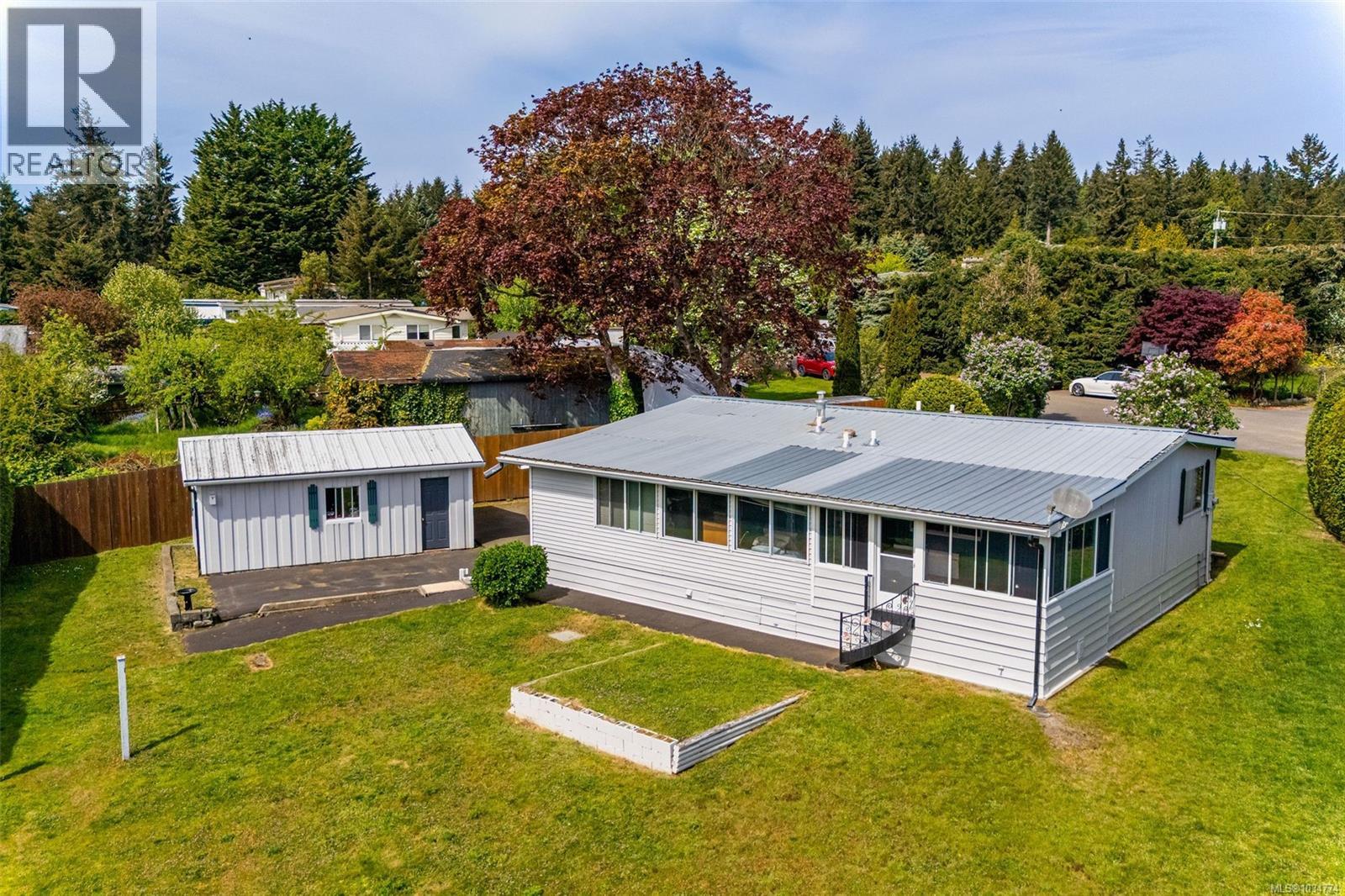 2468 Glenn Pl, Nanoose Bay