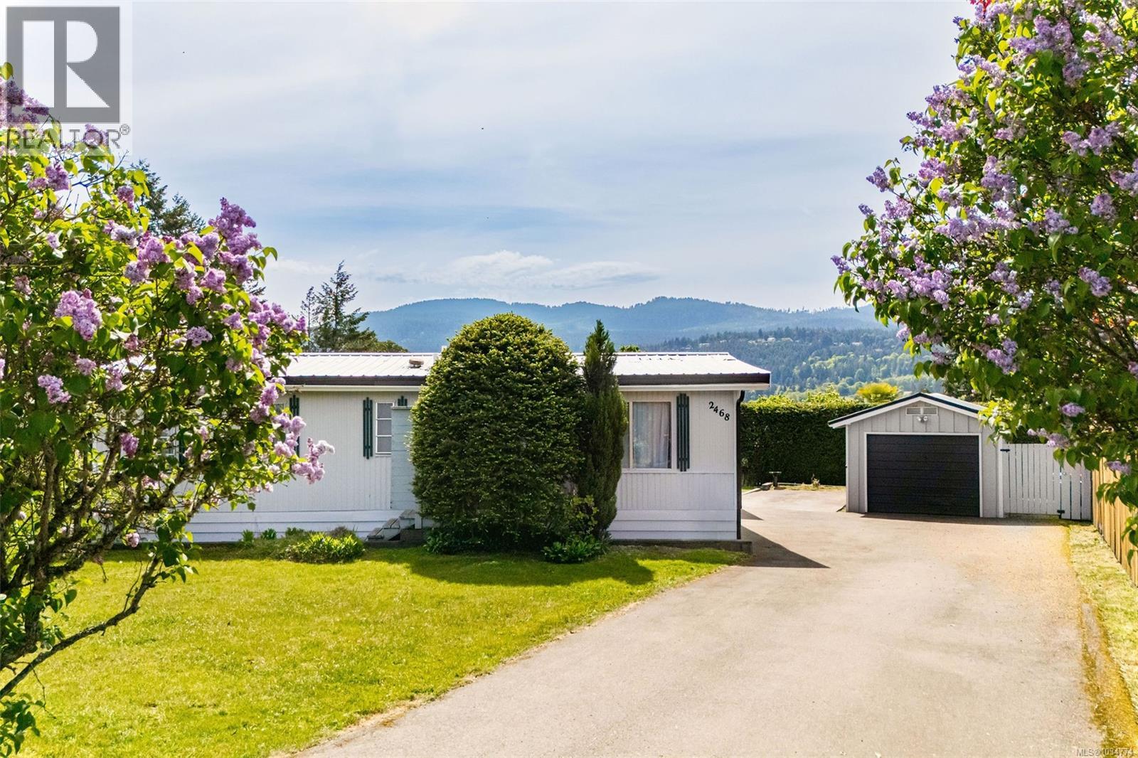 2468 Glenn Pl, Nanoose Bay