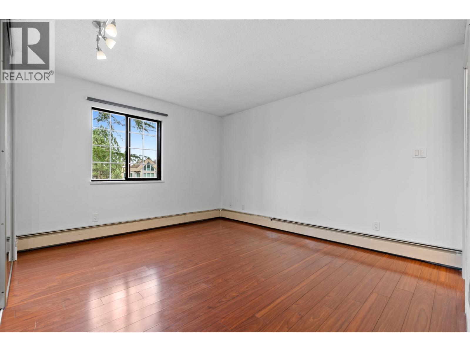 #340-8500 ACKROYD Road, Richmond