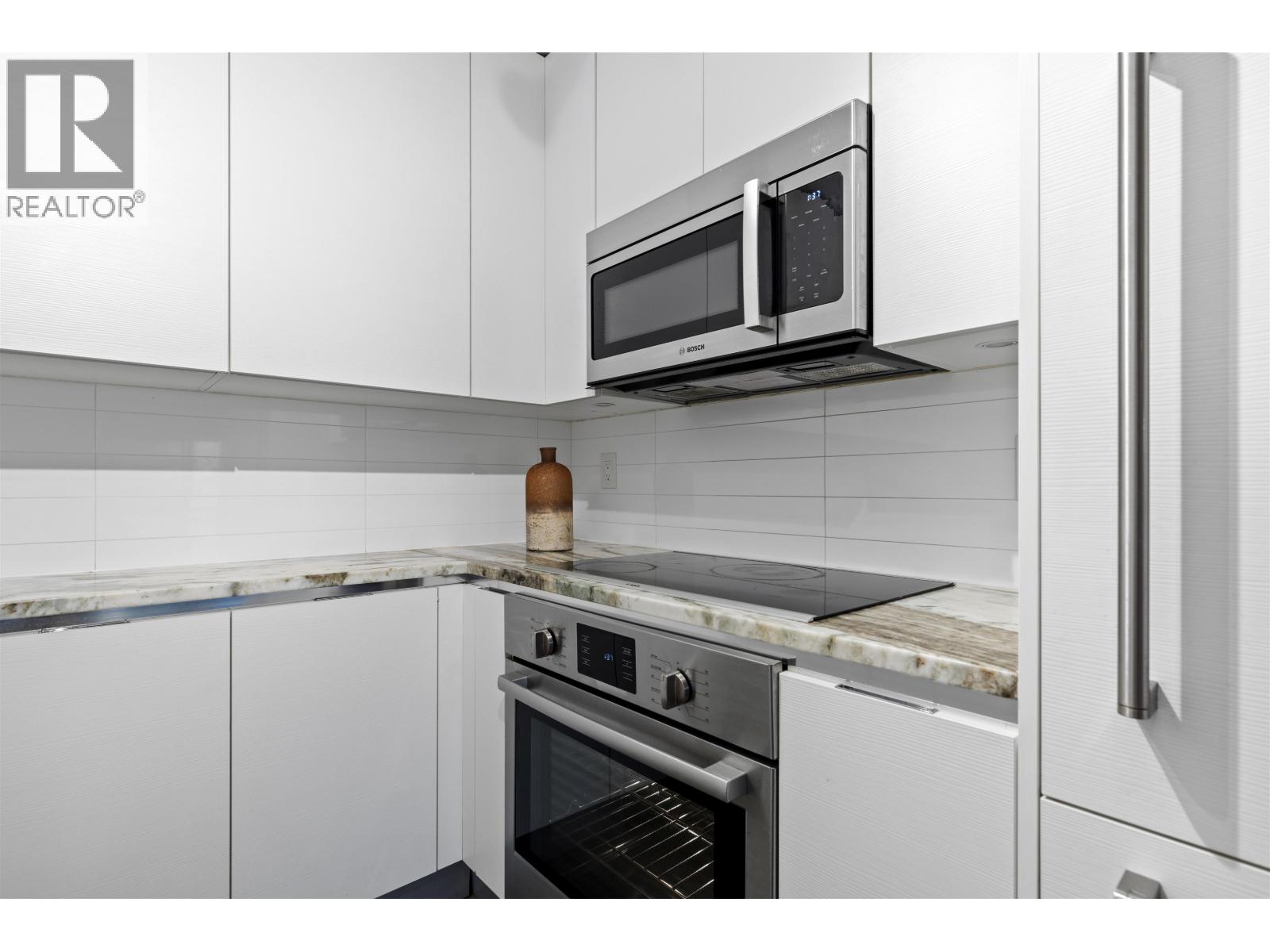 #340-8500 ACKROYD Road, Richmond