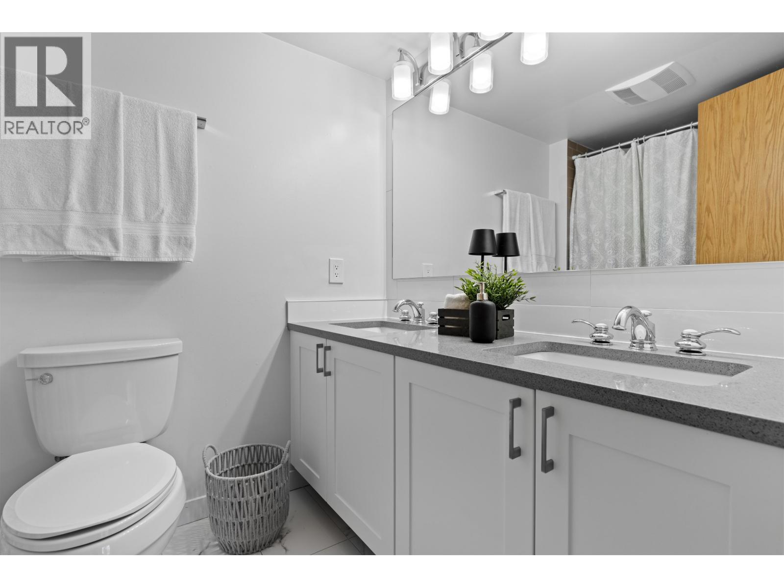 #340-8500 ACKROYD Road, Richmond