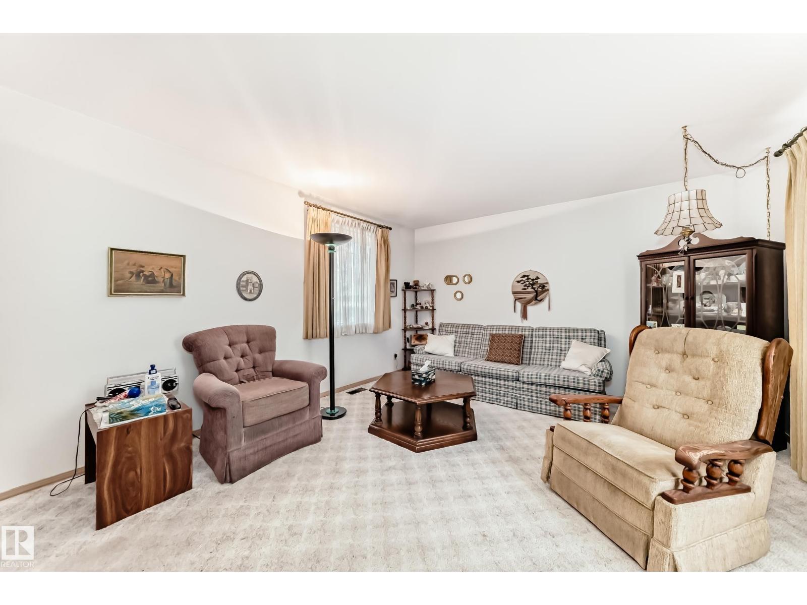16331 109 AV NW - 12
