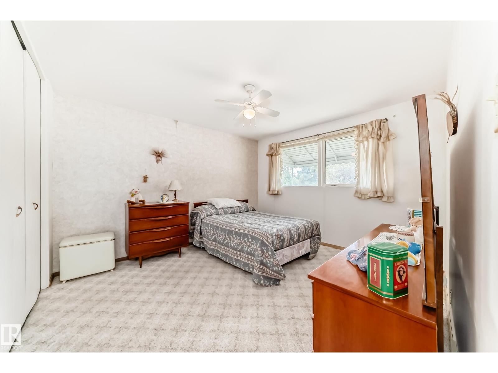 16331 109 AV NW - 14