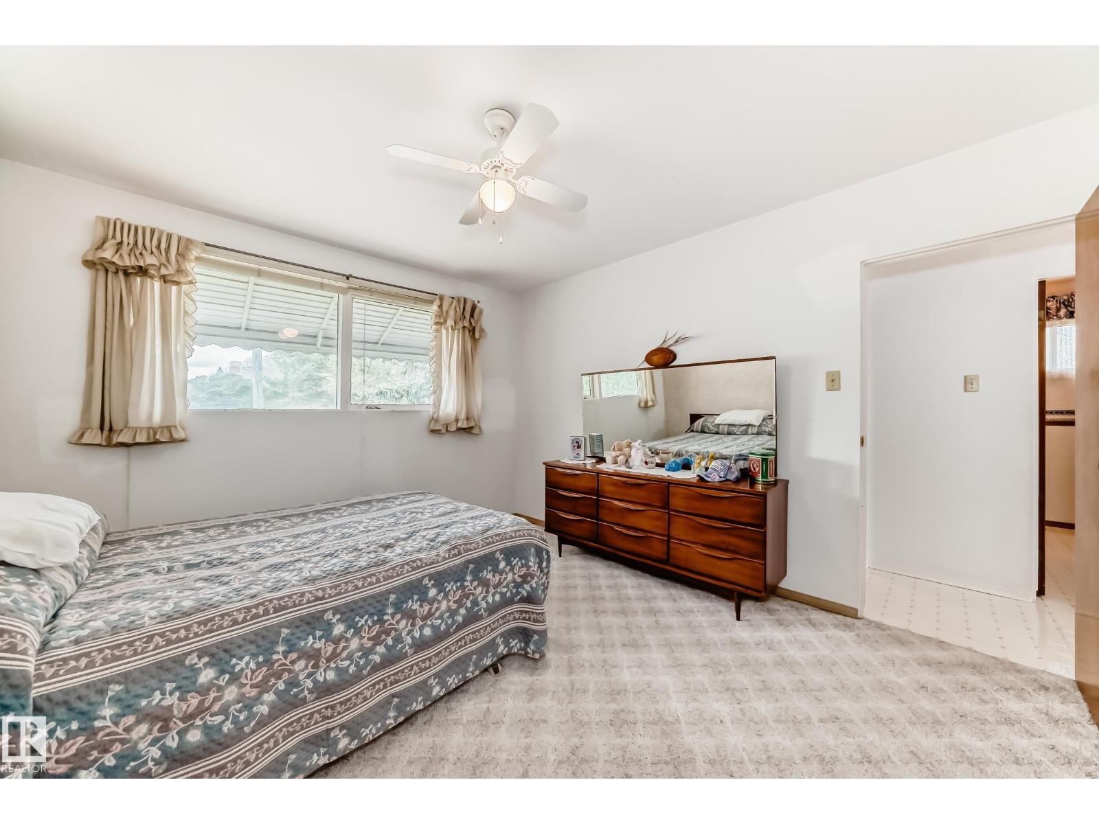 16331 109 AV NW - 15