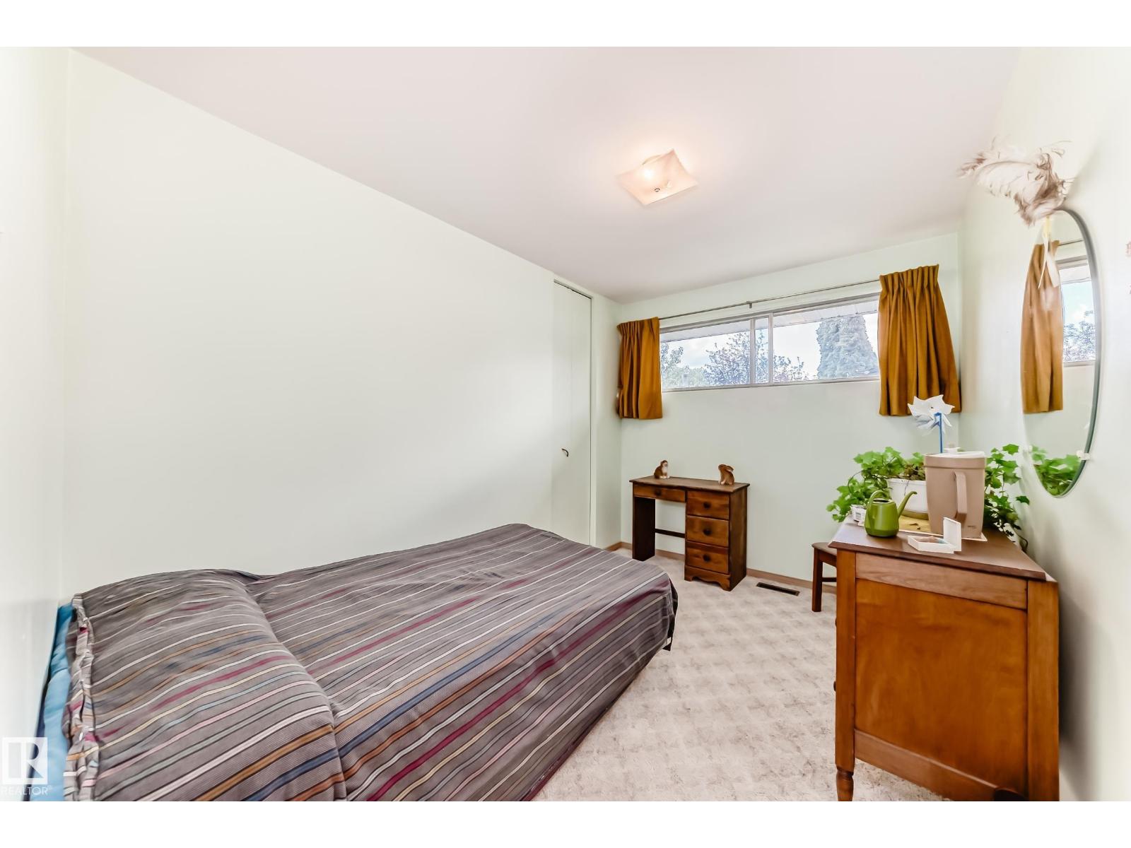 16331 109 AV NW - 17