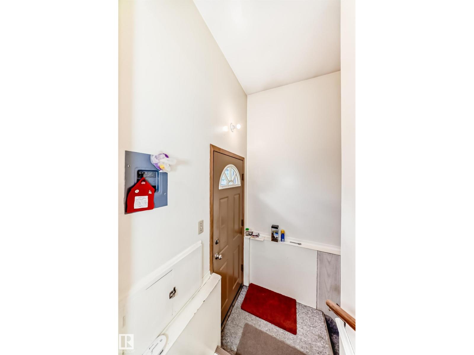 16331 109 AV NW - 22