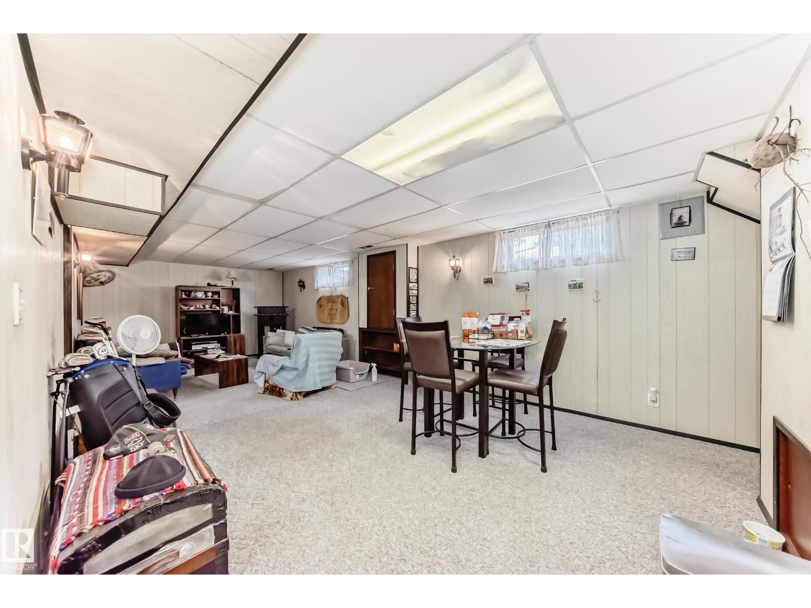 16331 109 AV NW - 24