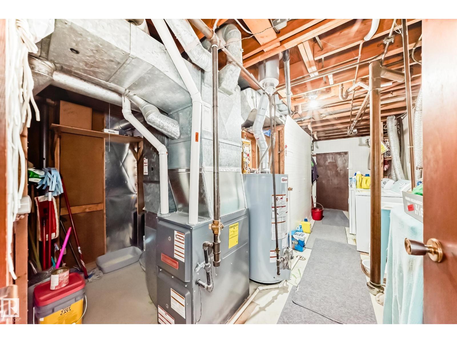 16331 109 AV NW - 27
