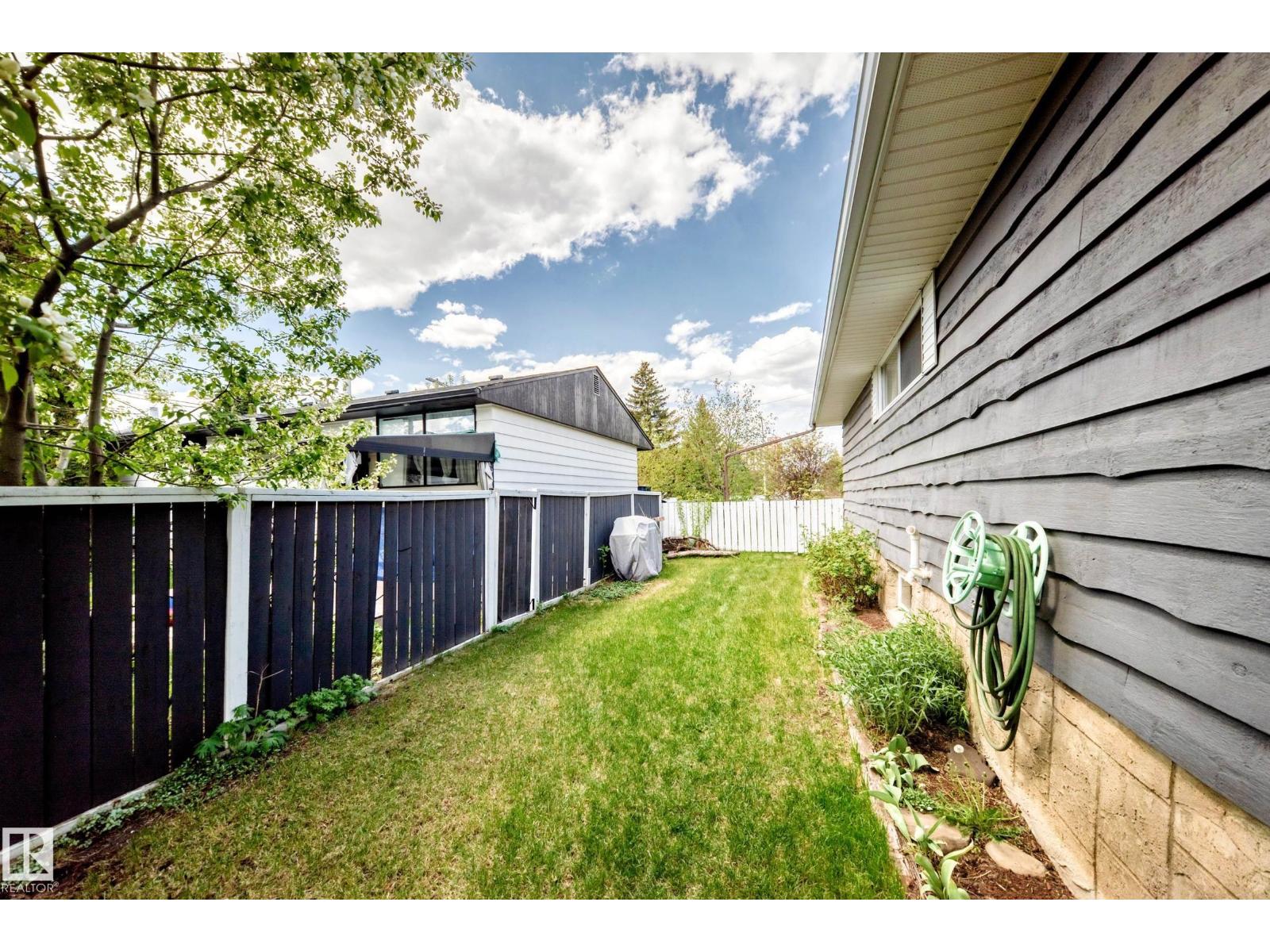 16331 109 AV NW - 33