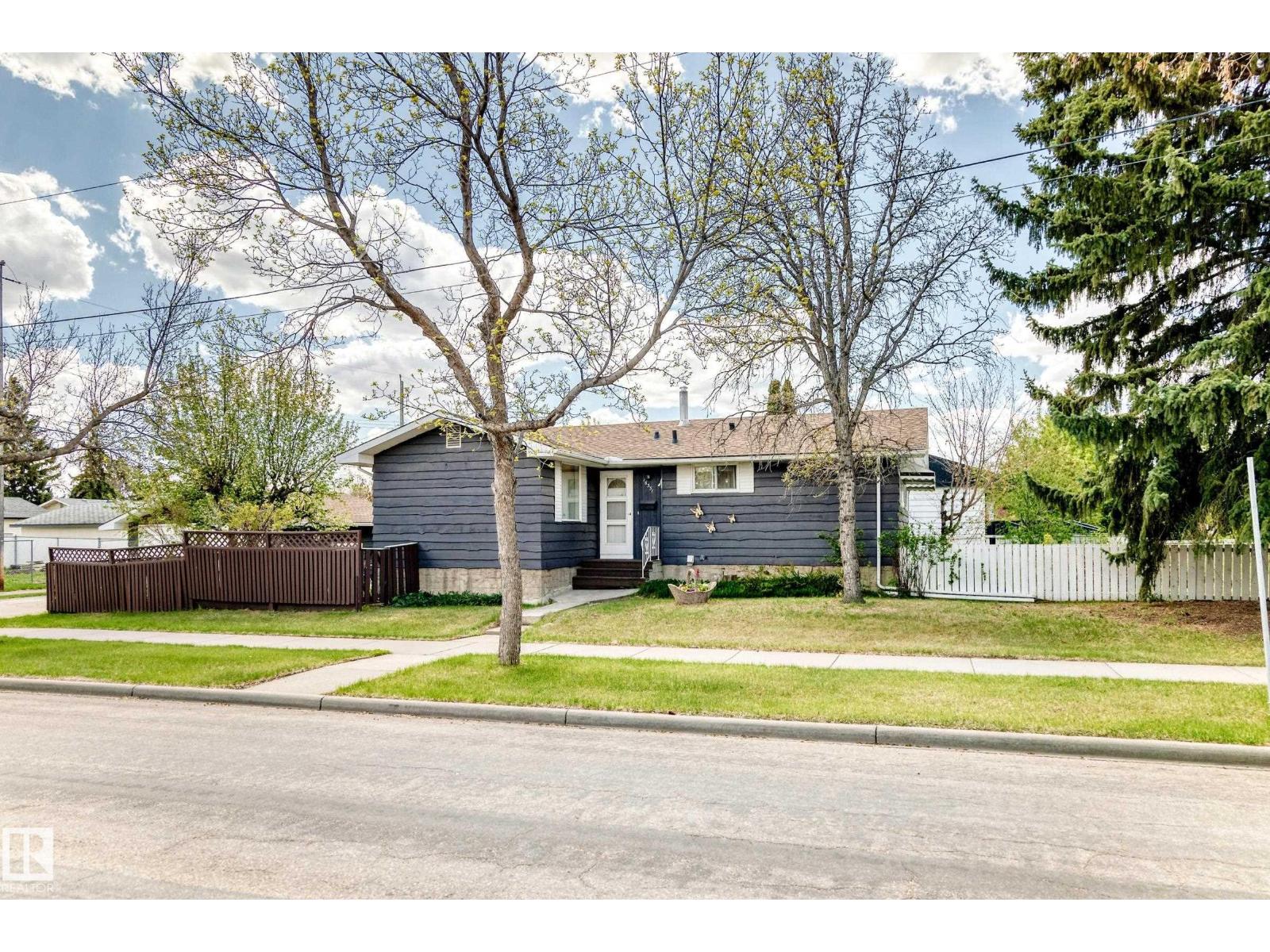 16331 109 AV NW - 4