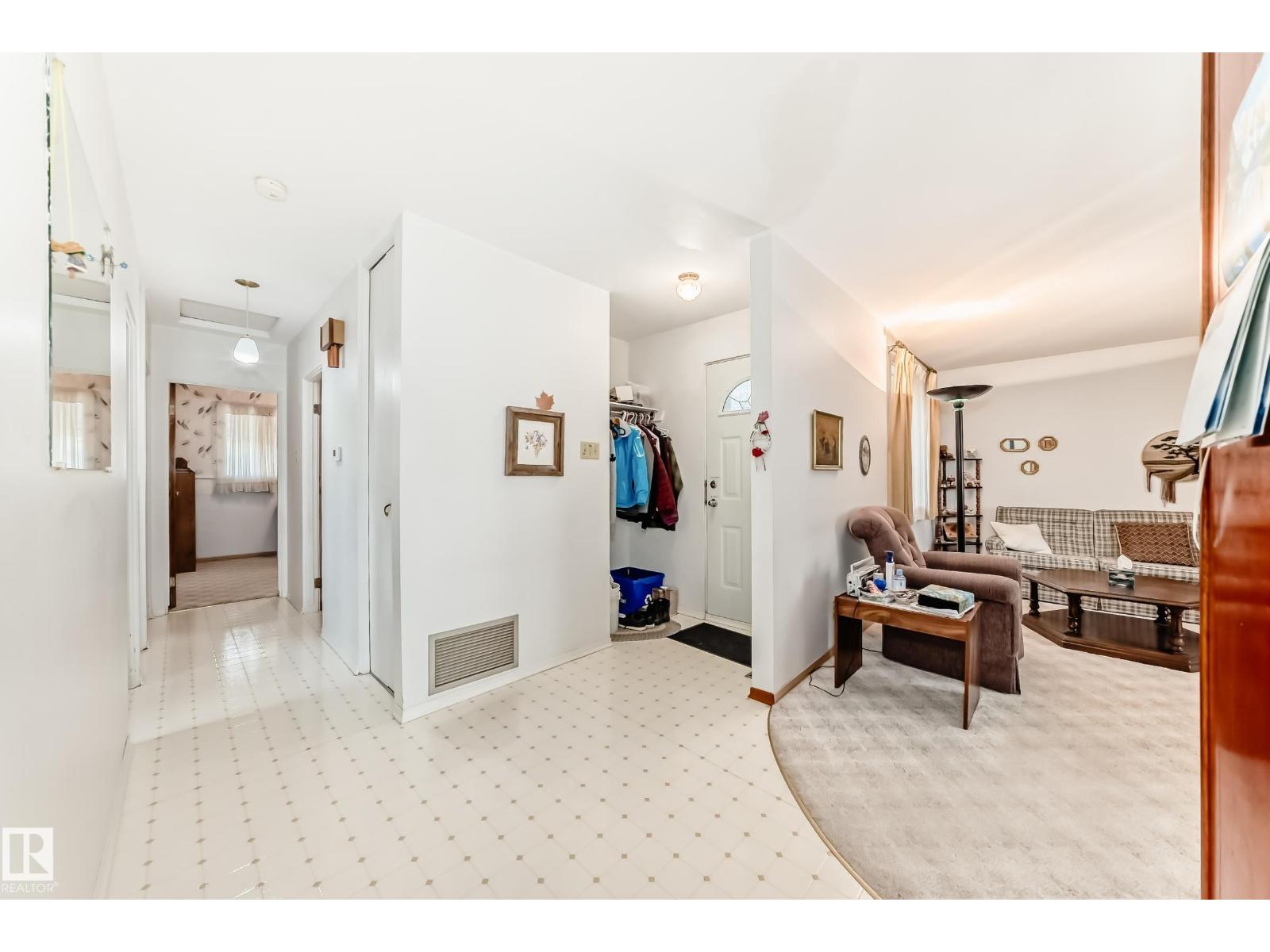16331 109 AV NW - 6