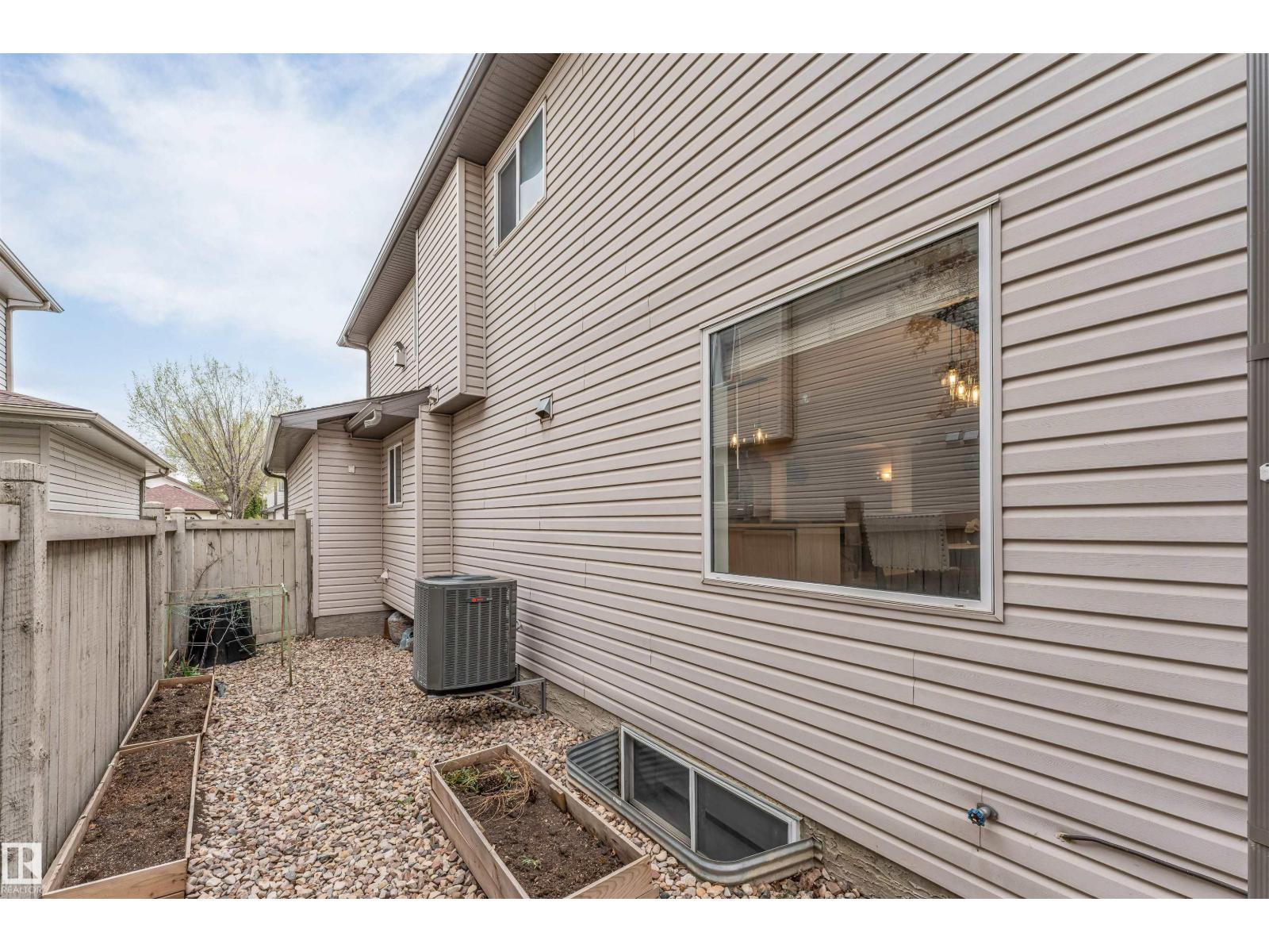 113 ERIN RIDGE DR - 47
