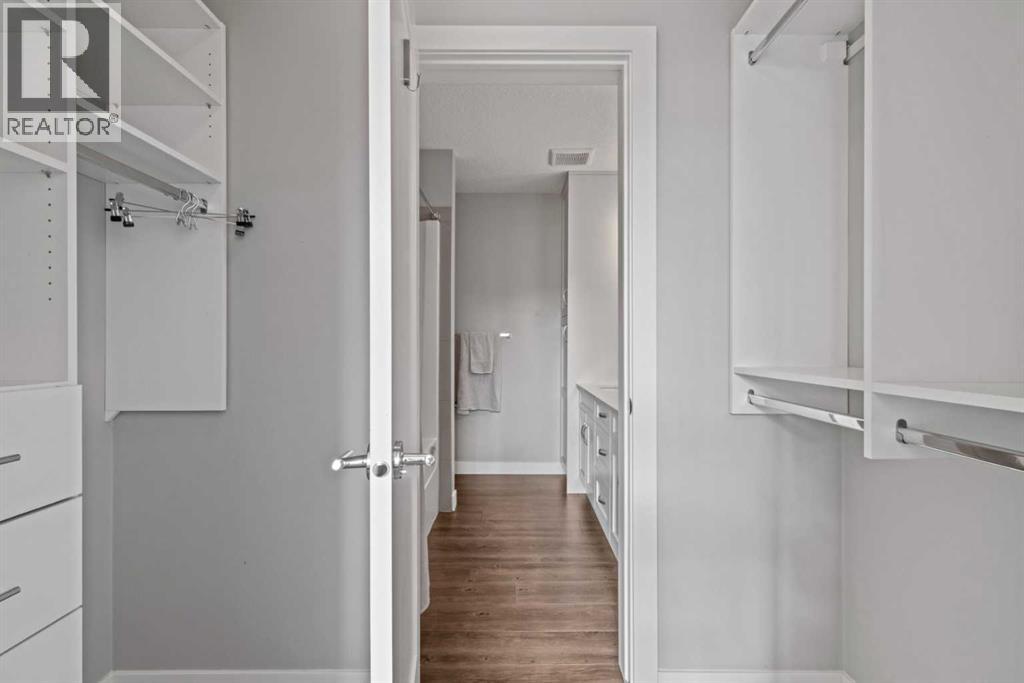 #404 10 Walgrove Walk SE - 10