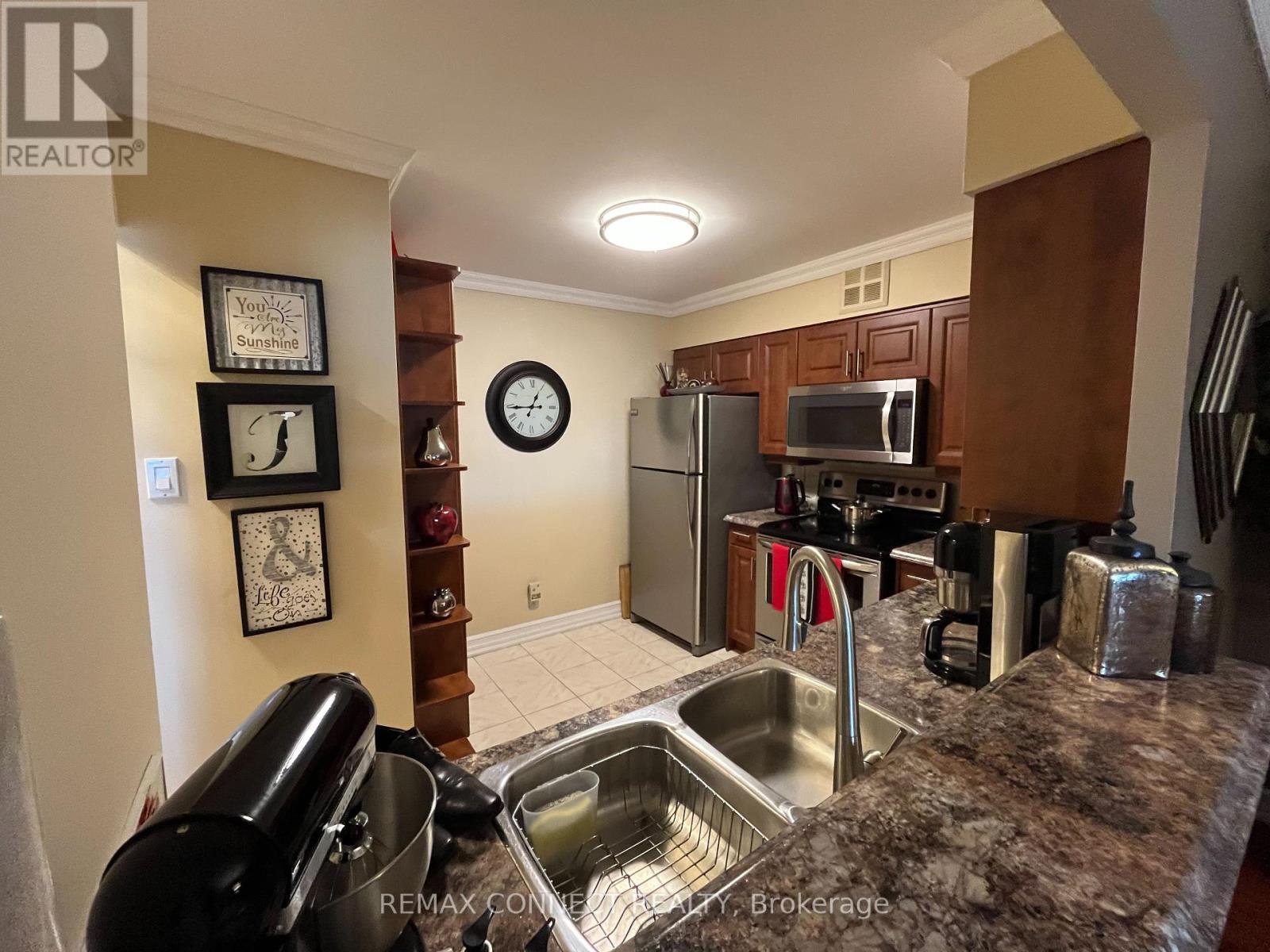 #1516 1890 VALLEY FARM ROAD - 24