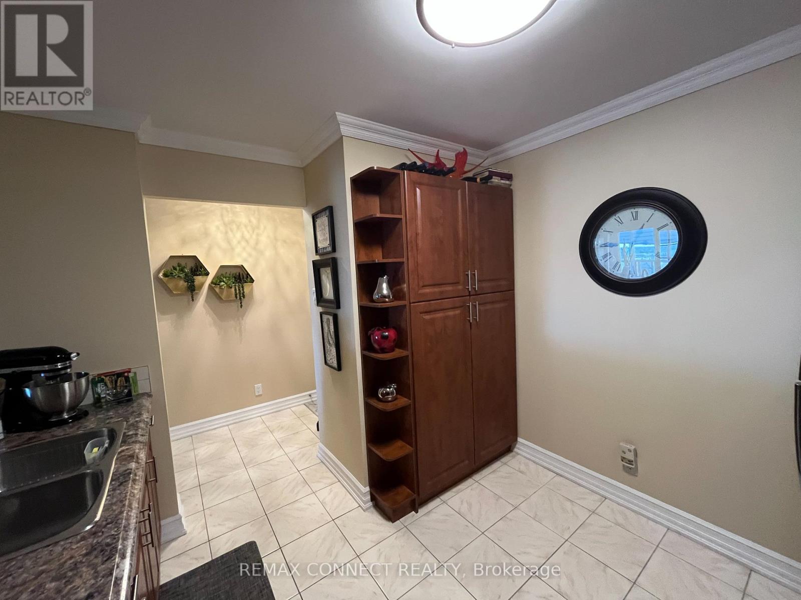 #1516 1890 VALLEY FARM ROAD - 26