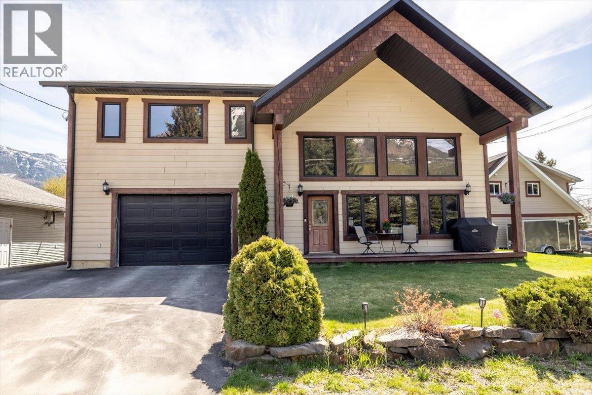 1322 11th Avenue, Fernie