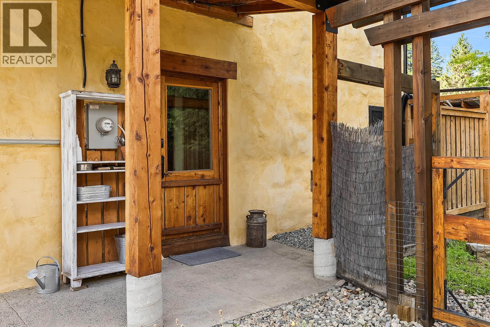 6226 Sanderson Avenue, Peachland