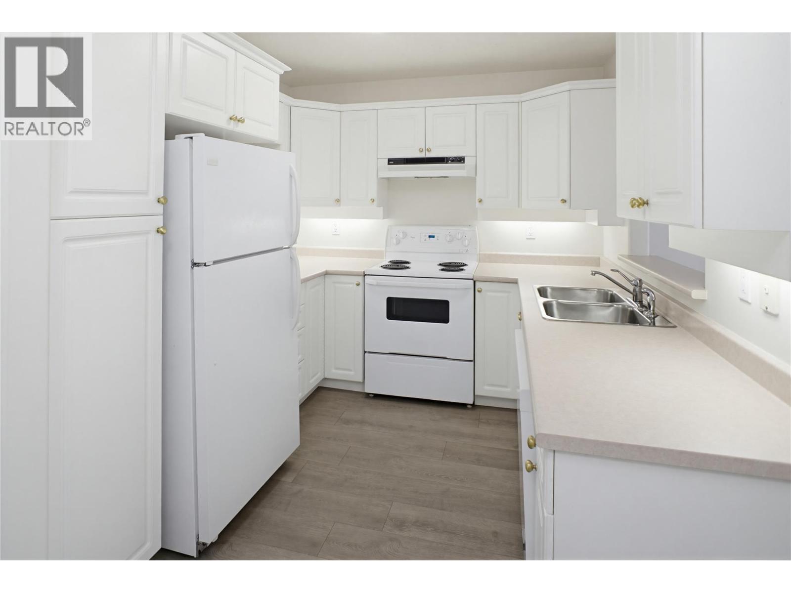 #409 120 VERNON Avenue - 3