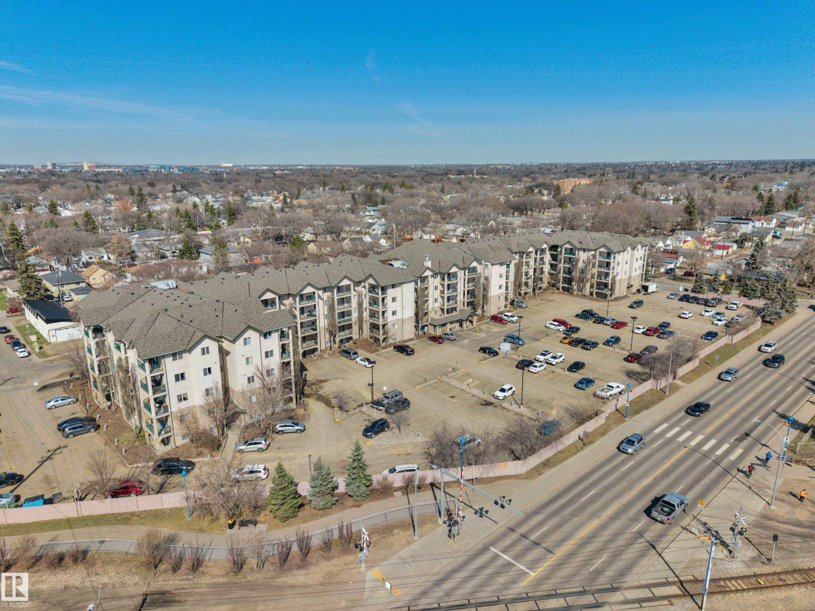 #326 11325 83 ST NW - 41