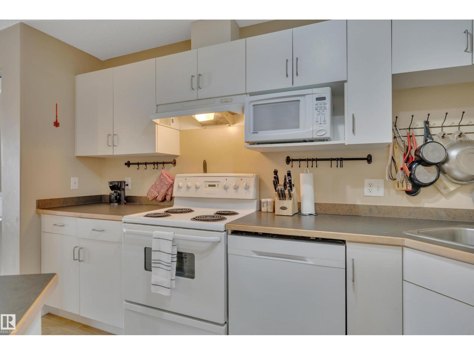 #326 11325 83 ST NW - 5