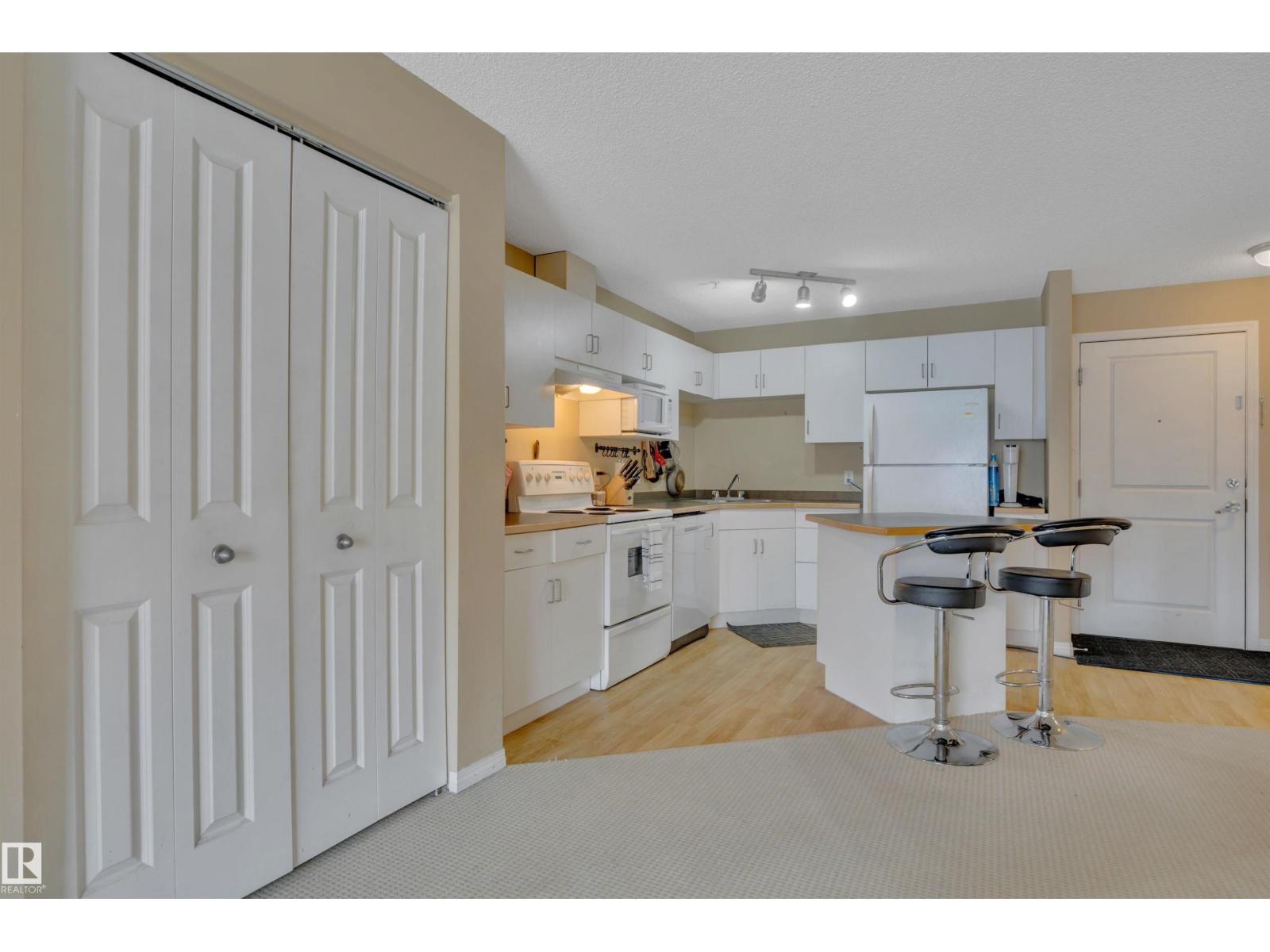 #326 11325 83 ST NW - 6