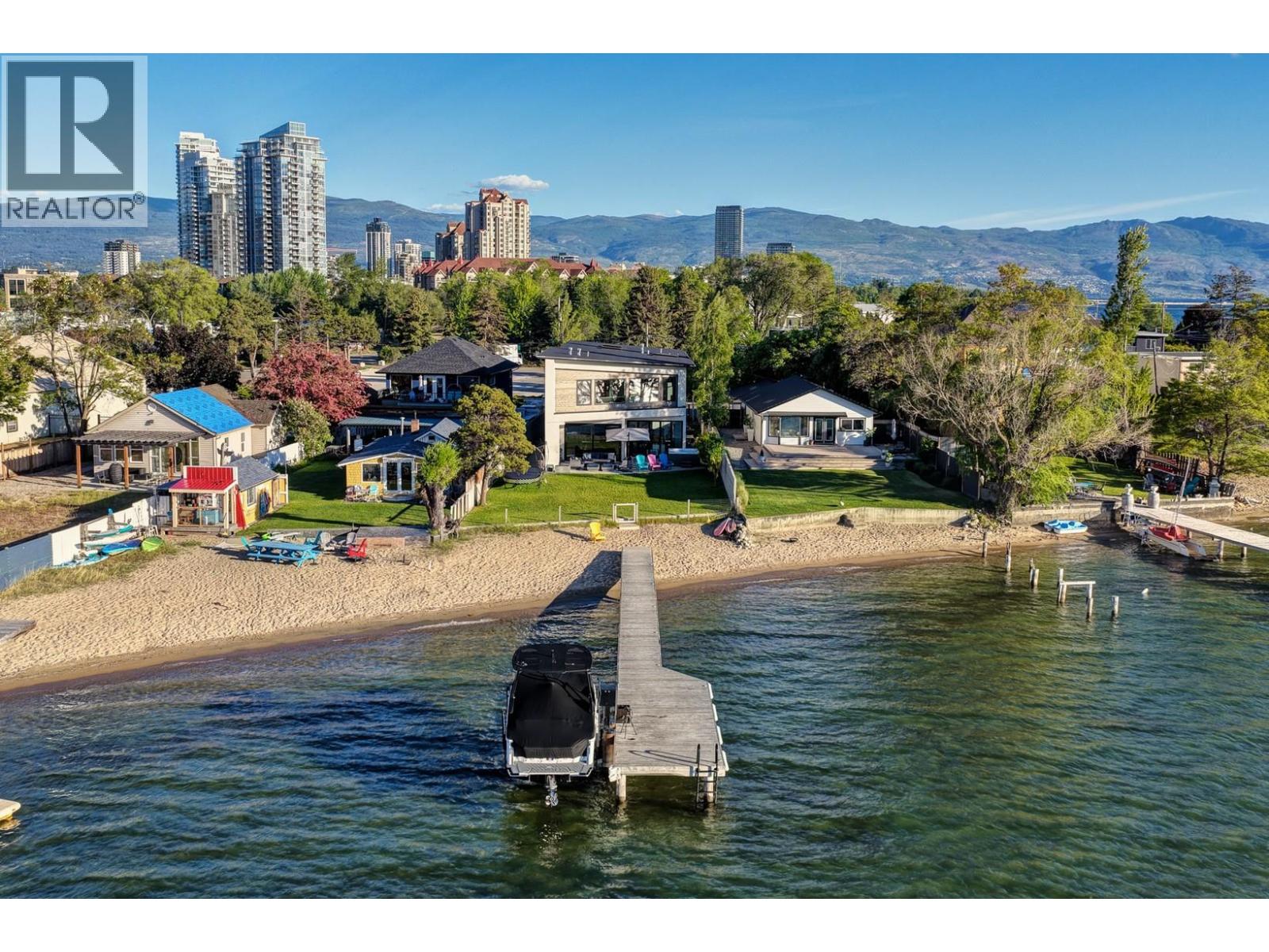 824 Manhattan Drive, Kelowna
