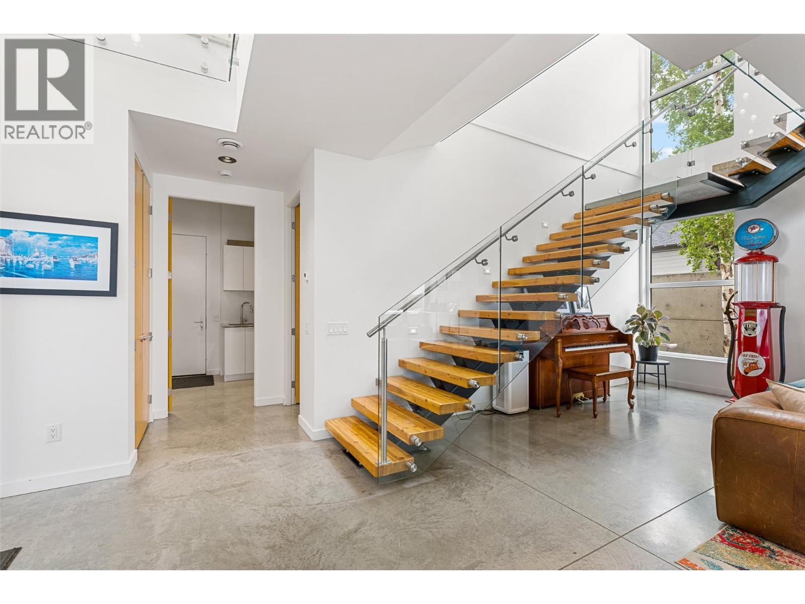 824 Manhattan Drive, Kelowna